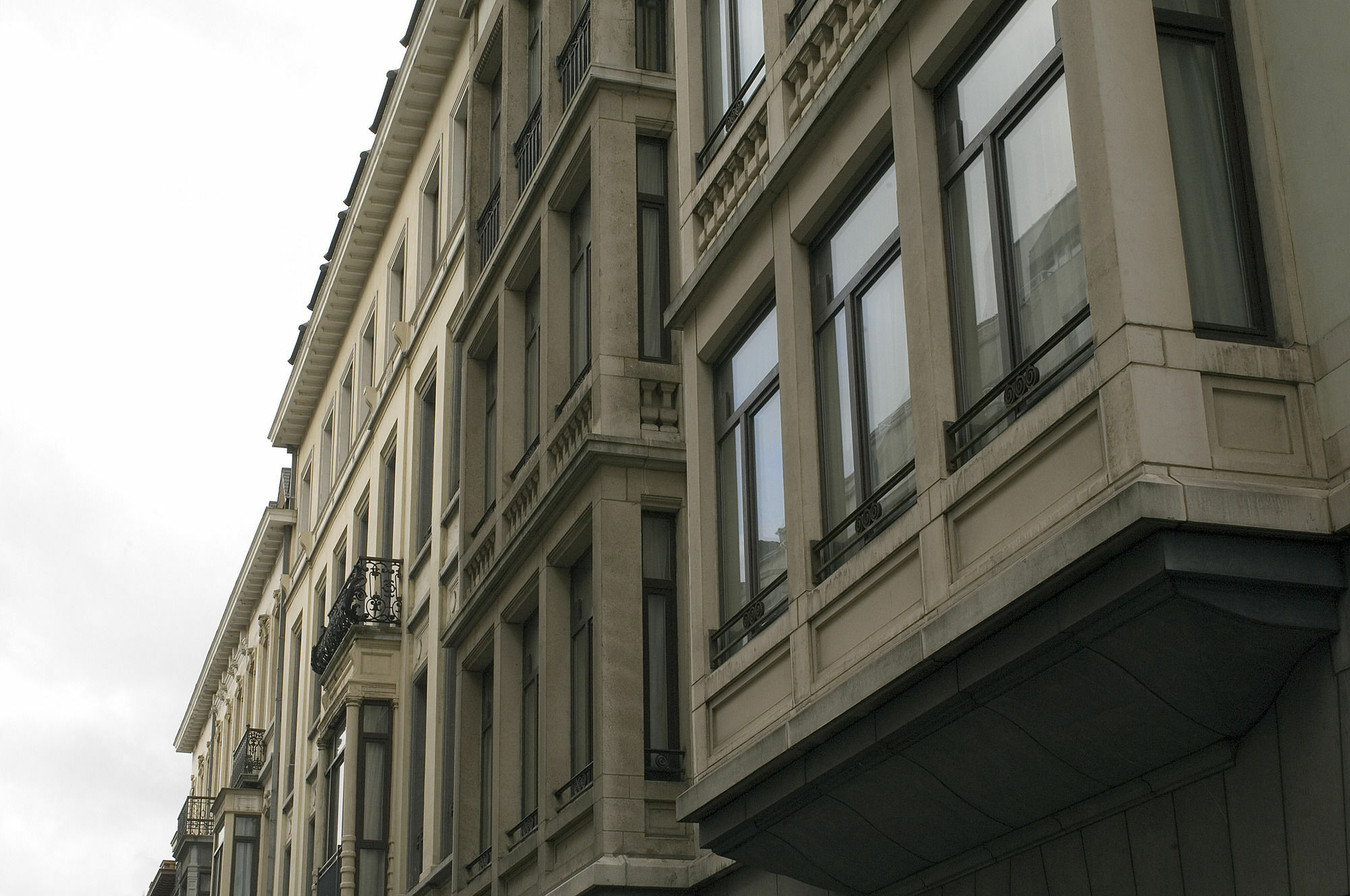 Thon Residence Florence Aparthotel Брюссель Екстер'єр фото